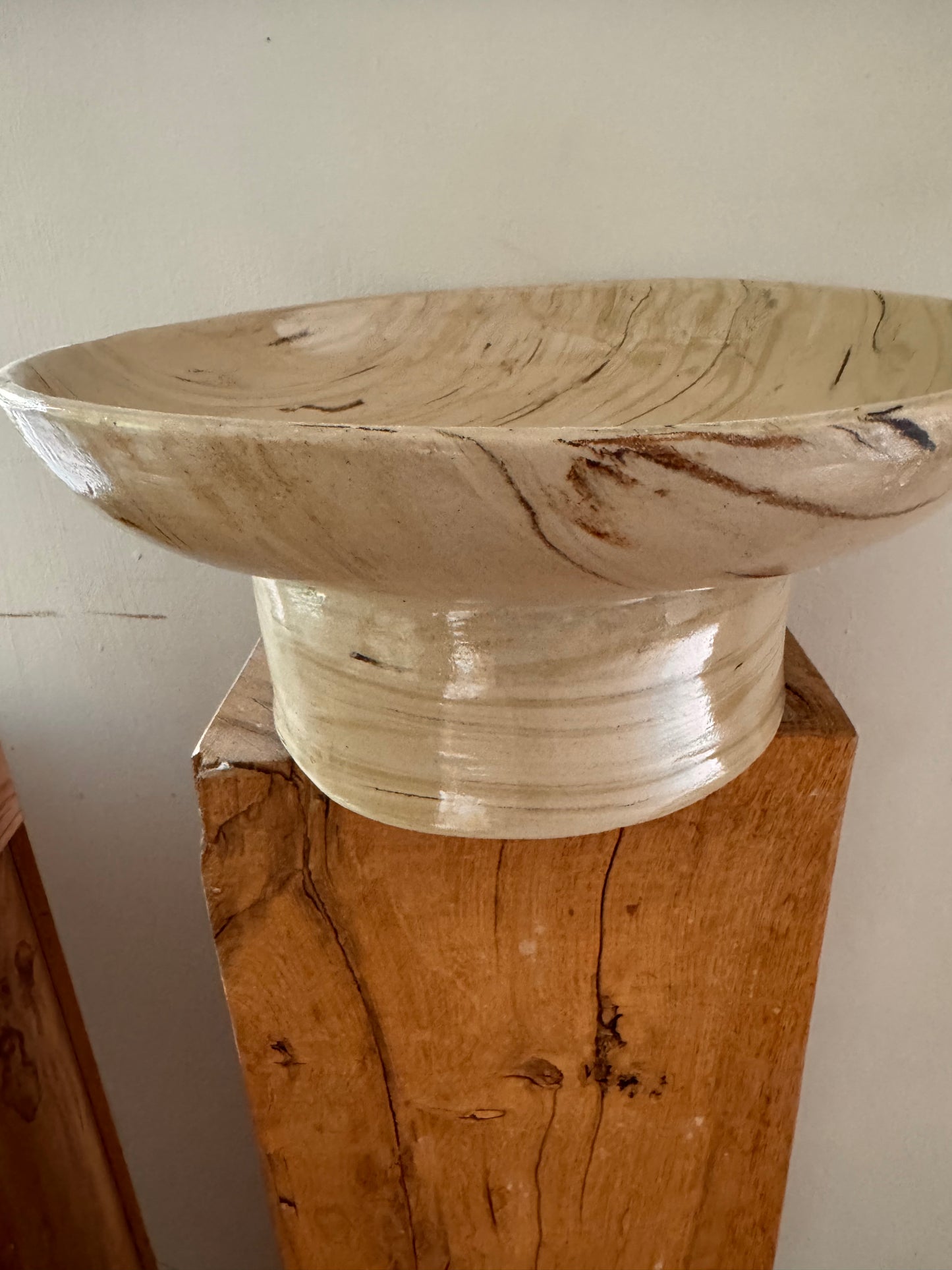 Vintage schaal op voet large